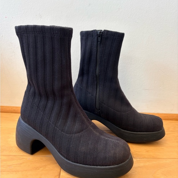 CAMPER Thelma structured textile boots - Picture 3 of 7